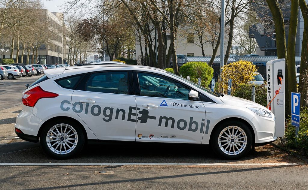 Stasiun pengisian mobil listrik